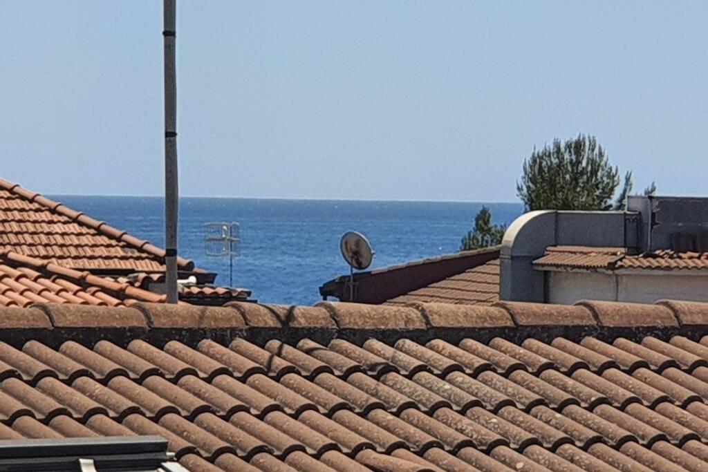דירות מסקלי Sicilia, Mansarda Le Due Terrazze מראה חיצוני תמונה